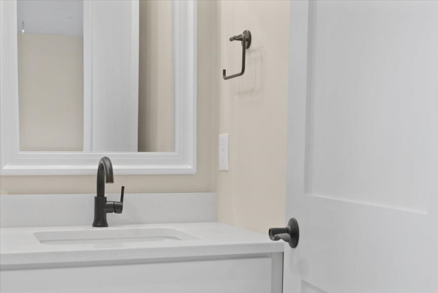 Cobblestone Manor 
