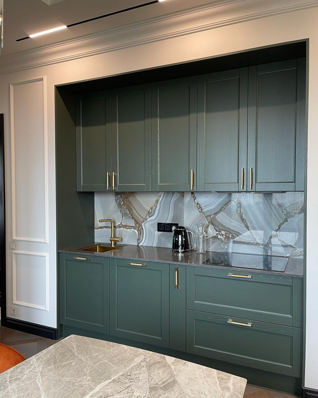 Кухня в цвете “Еловый лес”