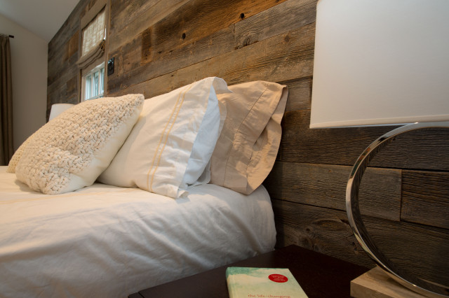 Rustic Cape Reno rustic-bedroom