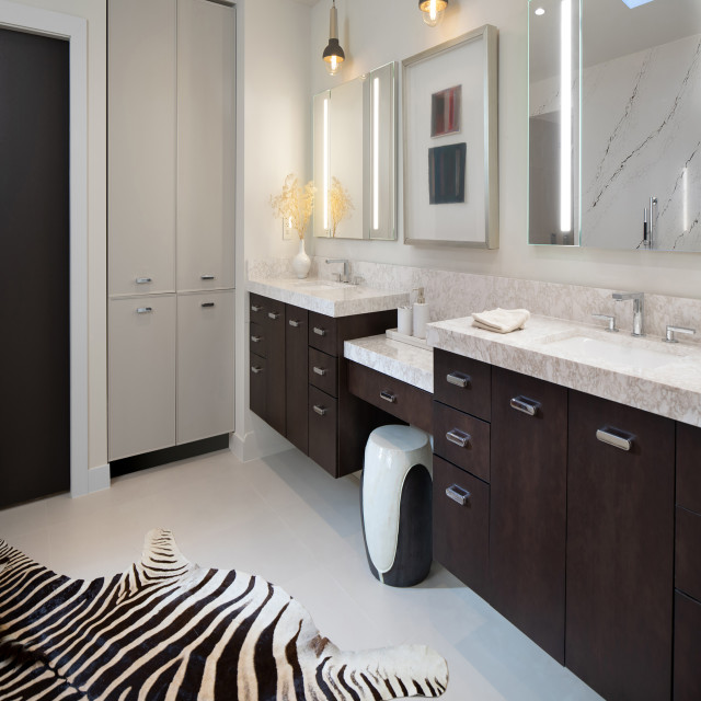 Wellborn - Modern - Bathroom - Birmingham - by Wellborn Cabinet, Inc ...