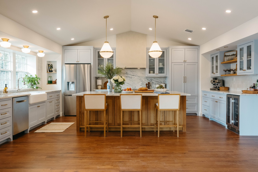 Transitional kitchen photo