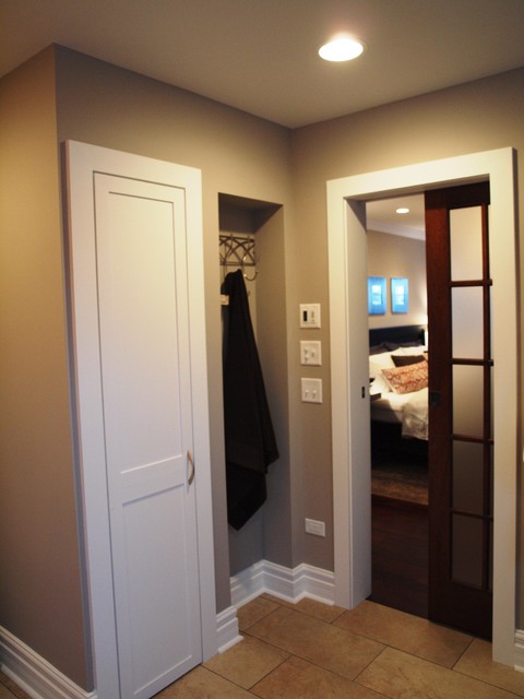 Jennifer Runner modern-bathroom