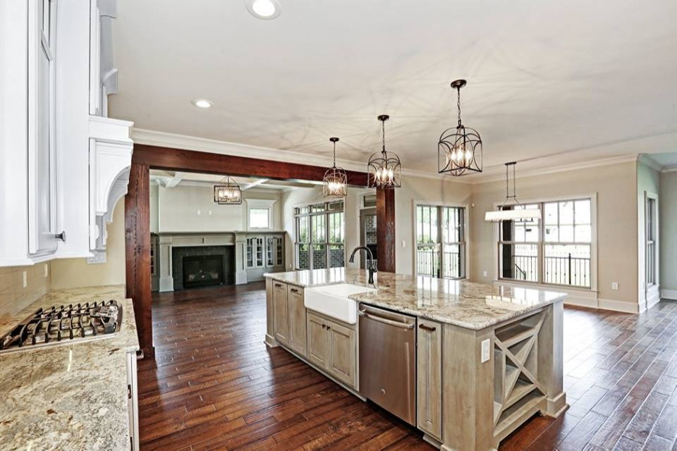 Kitchen - transitional kitchen idea