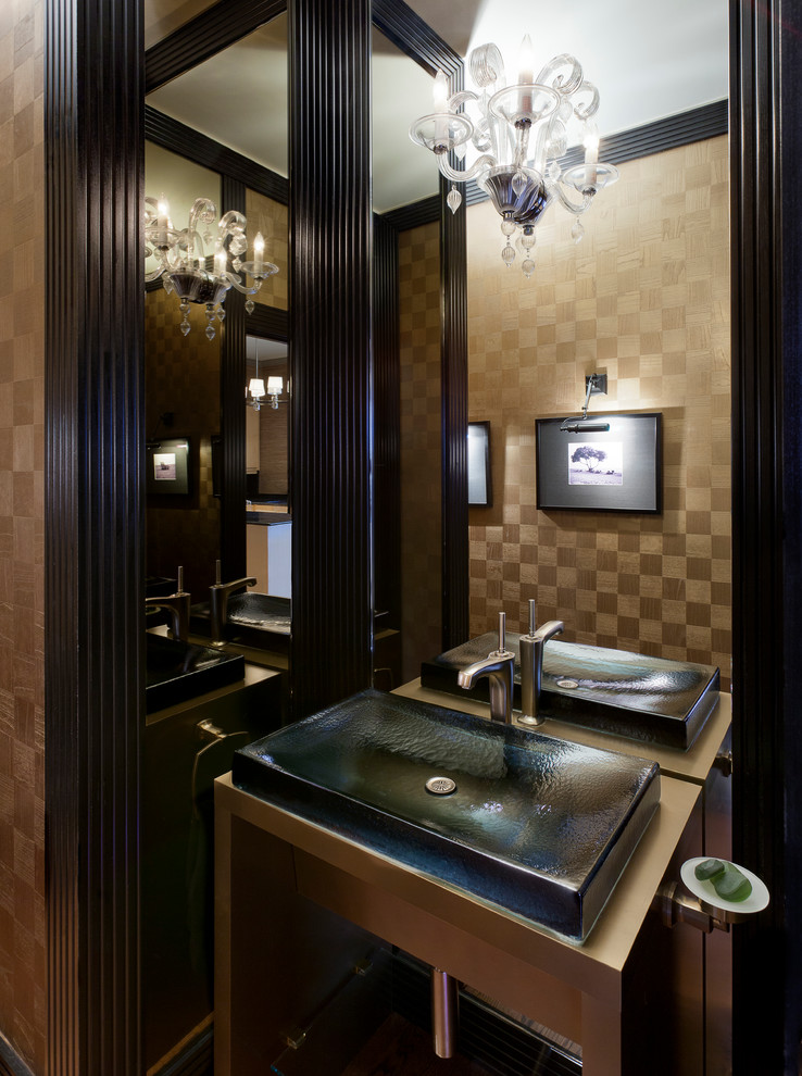 Photo of a contemporary powder room in Chicago.