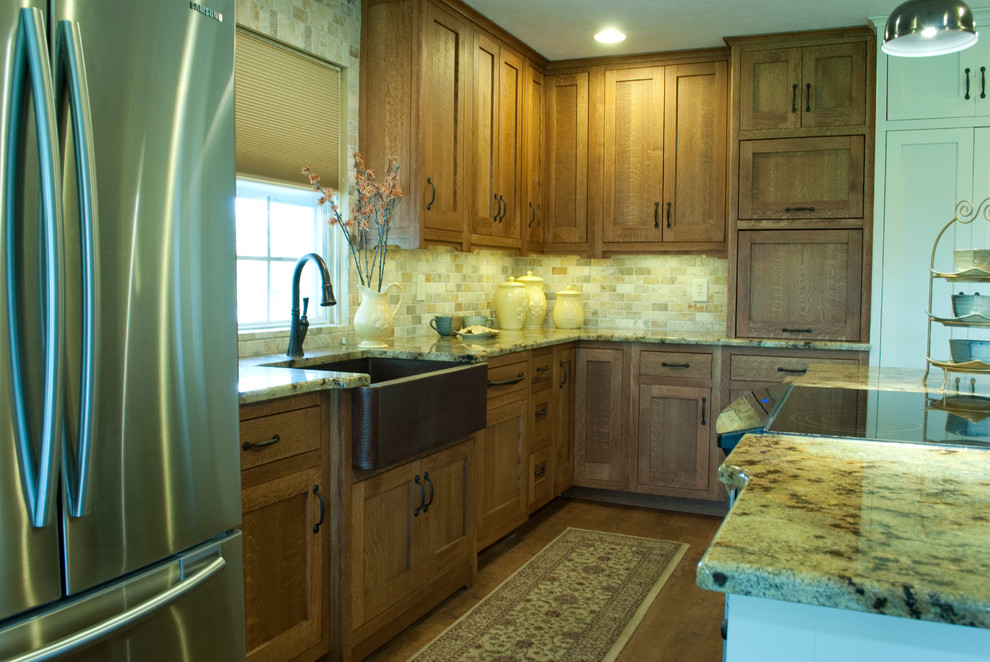 Country kitchen photo in Grand Rapids