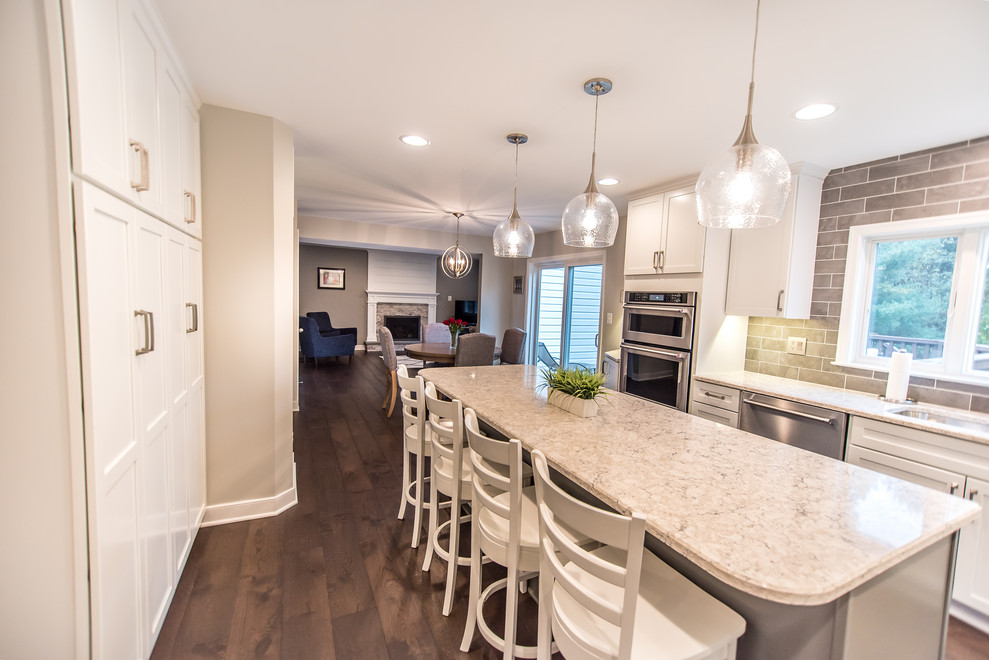 Transitional kitchen photo in Baltimore