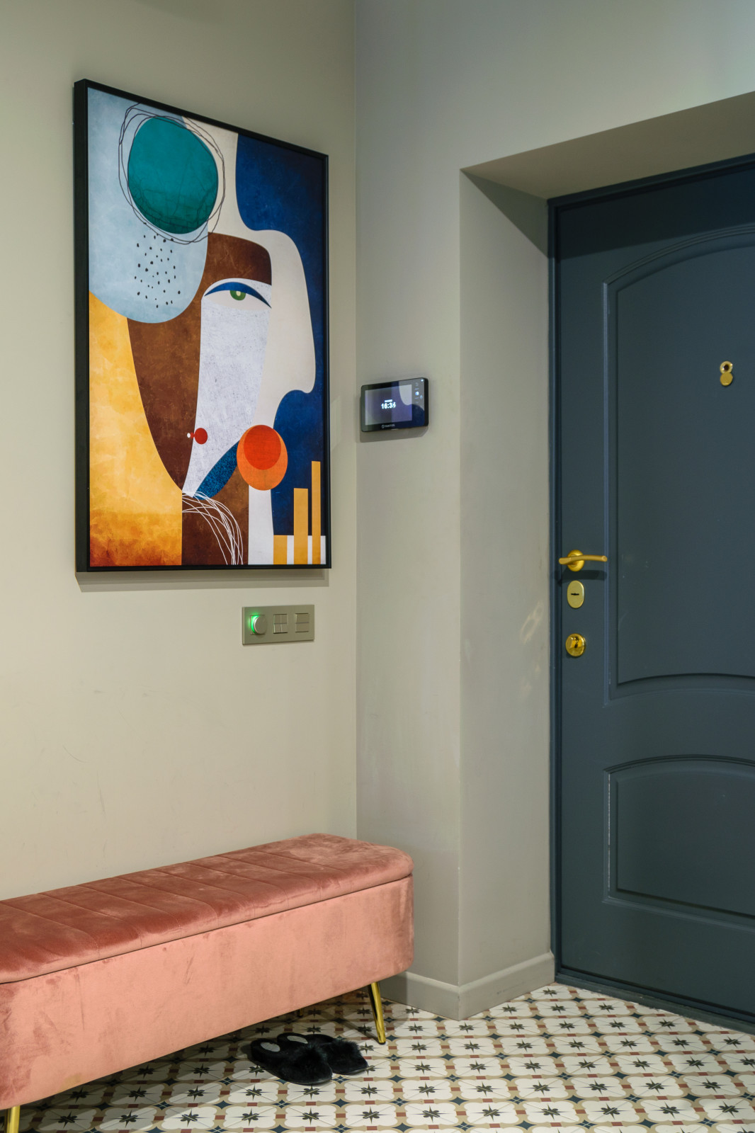 Трехуровневая квартира на Олимпийском проспекте