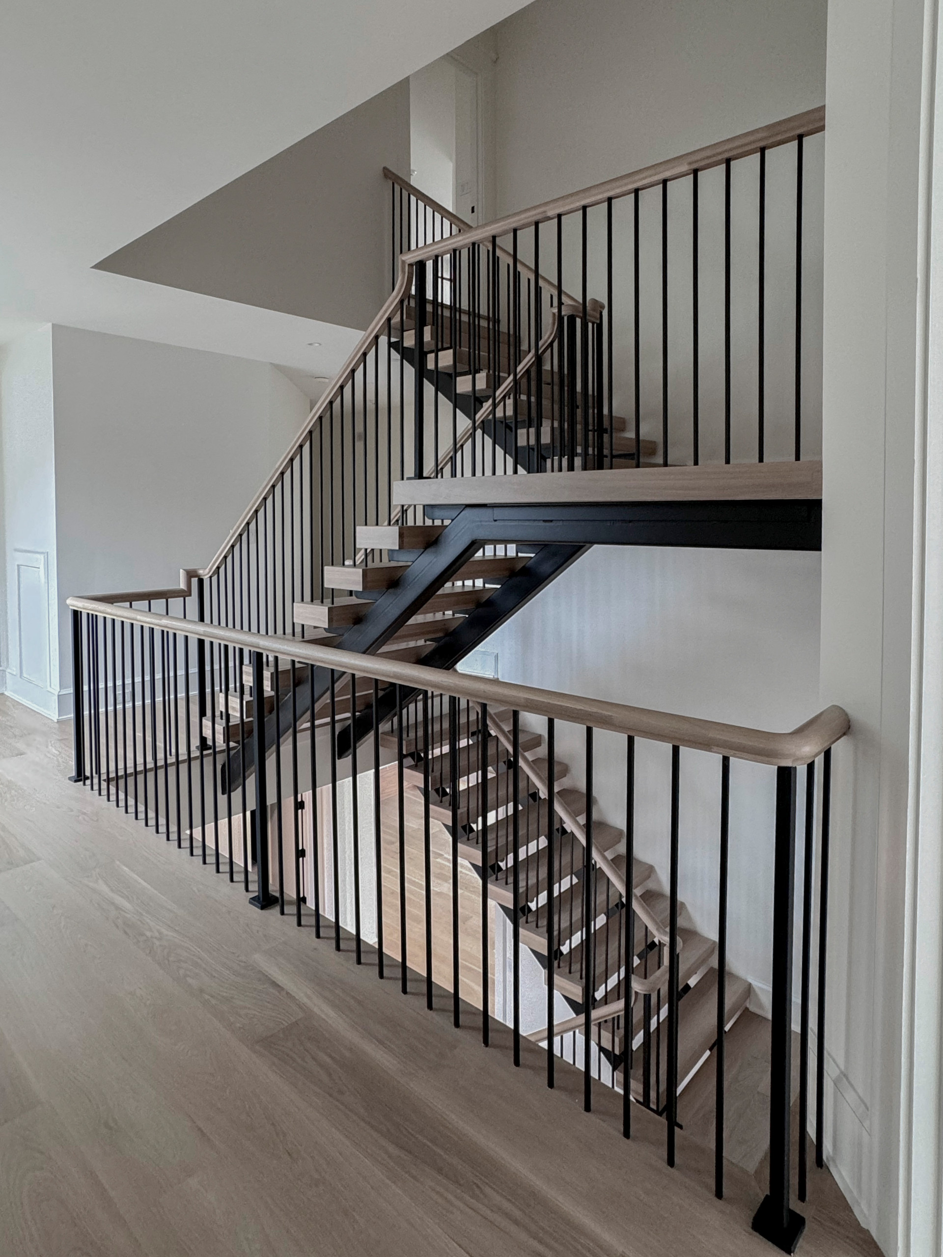 122_Modern Steel & Wood Floating Staircase, Arlington VA 22207