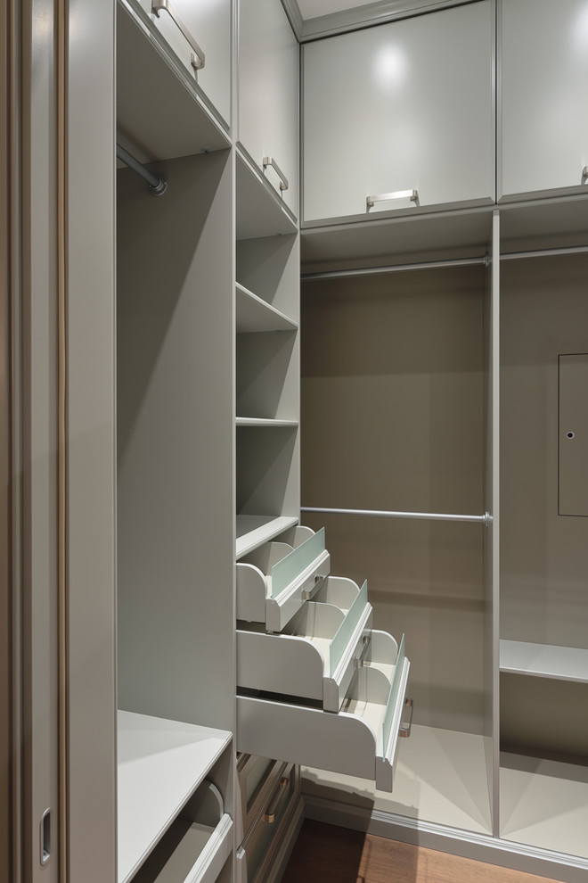 Проект на Кастанаевской: гардеробная, прачечная