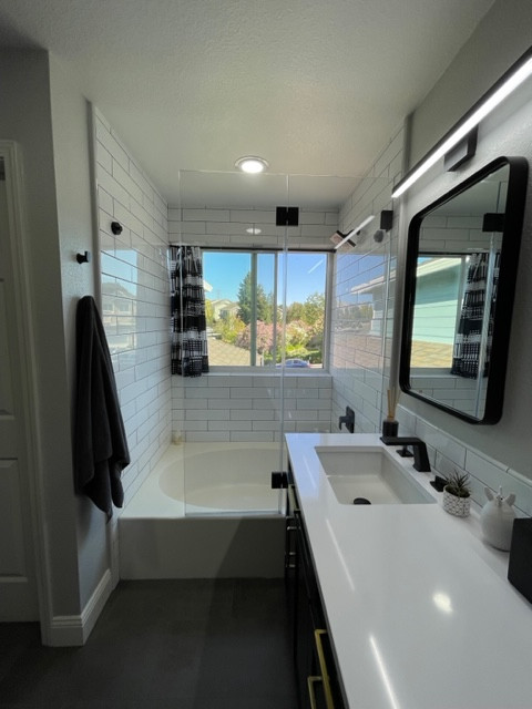 Modern Bathroom Remodel in Vallejo