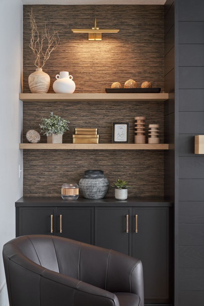 Inspiration for a transitional home design remodel in Minneapolis