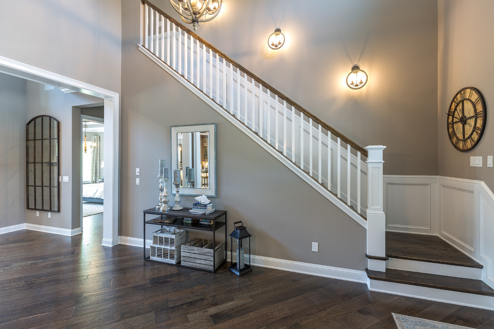Home design - transitional home design idea in Jacksonville