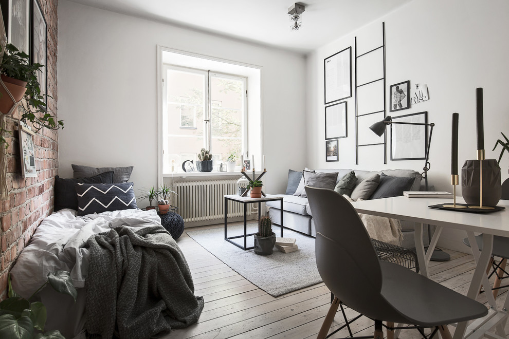 This is an example of a scandinavian family room in Stockholm.