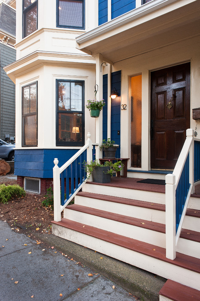 Transitional entryway photo in Boston