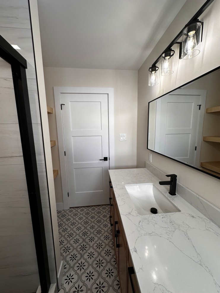 Trillium Cres - Modern Bathroom Remodel
