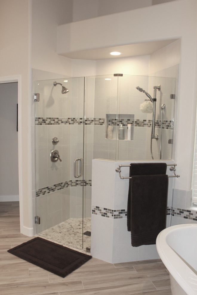 Example of a transitional bathroom design in Phoenix