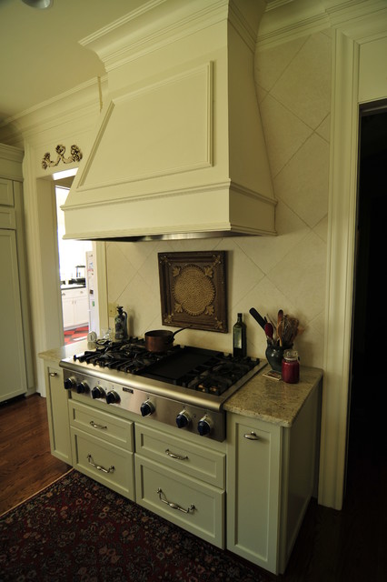 Kitchen traditional-kitchen