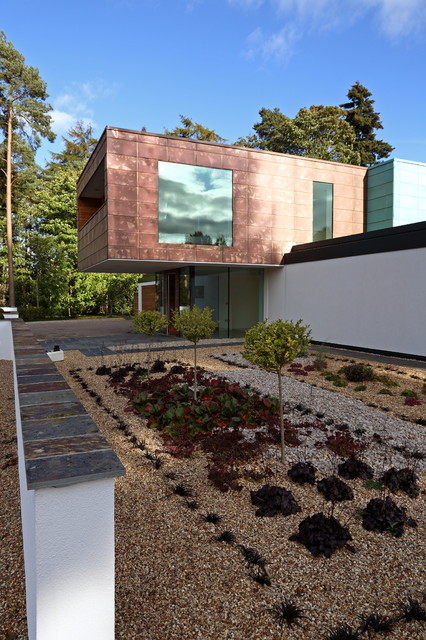 Stockgrove House - floating overhang contemporain-facade