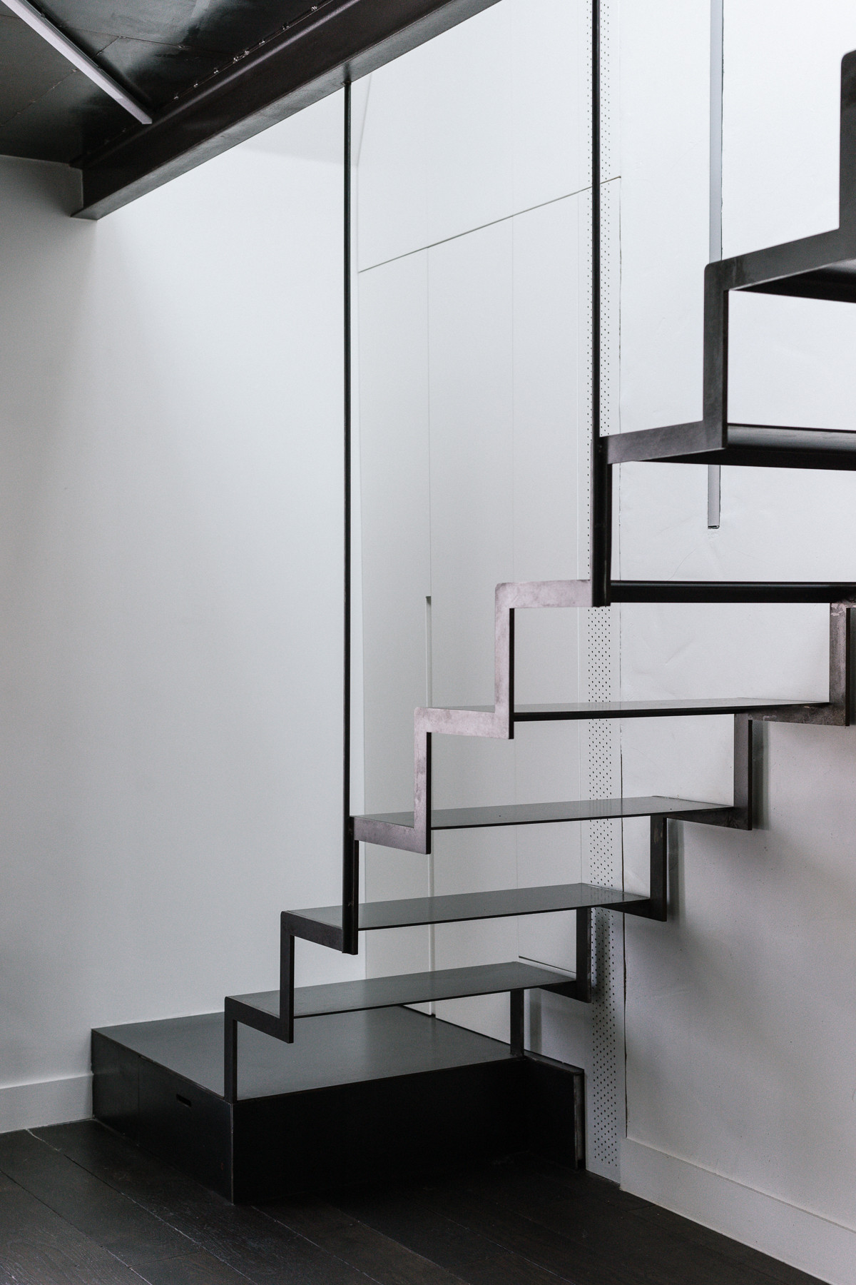 Réhabilitation d'un duplex esprit loft avec toit verrière coulissant