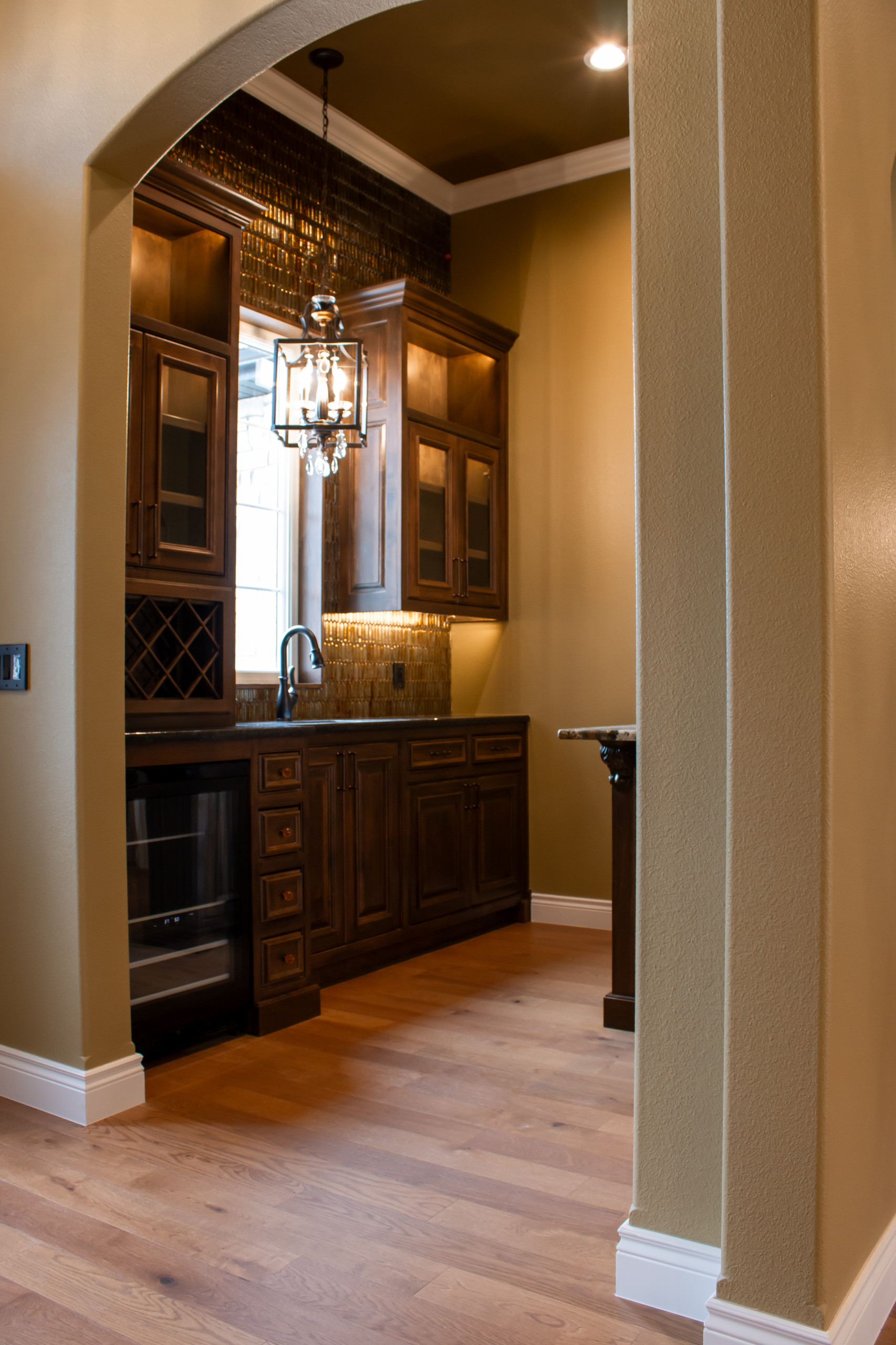 Slocum Custom Home - Kitchen & Wet Bar