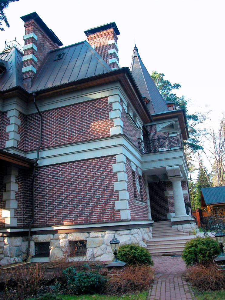 Дом в стиле европейского историзма. МО, Малаховка.