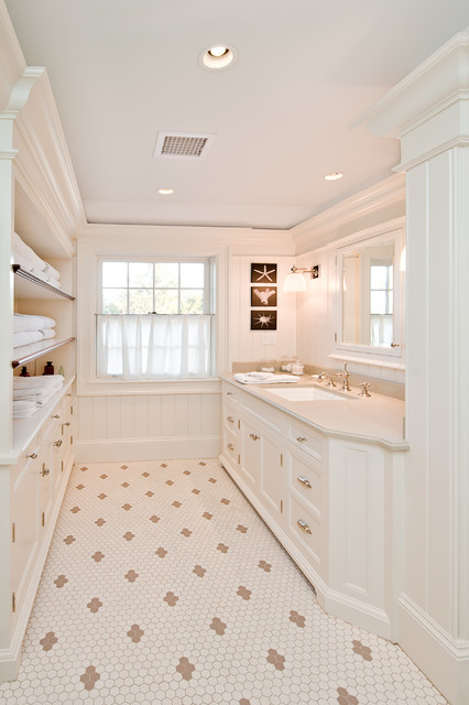 Millwork rustic-bathroom