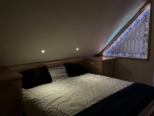 Master Suite contemporaneo-camera-da-letto