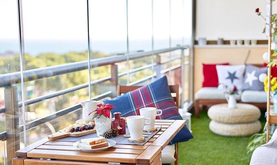 Остекление балкона от пола до потолка без изменений на фасаде