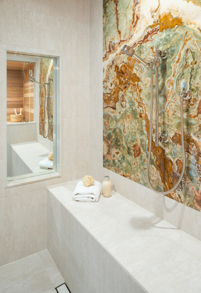 Идея дизайна: большая главная ванная комната в классическом стиле с фасадами с выступающей филенкой, темными деревянными фасадами, полновстраиваемой ванной, душем без бортиков, биде, бежевой плиткой, плиткой из листового камня, бежевыми стенами, мраморным полом, настольной раковиной, мраморной столешницей, бежевым полом, душем с распашными дверями, бежевой столешницей, сиденьем для душа, тумбой под две раковины, встроенной тумбой и обоями на стенах