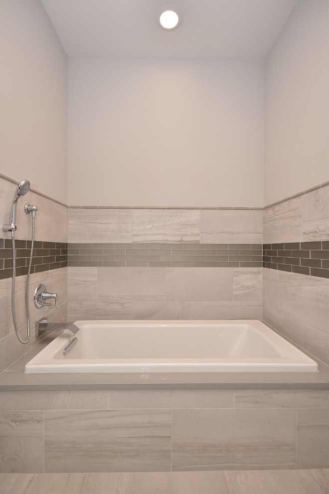 Transitional home design photo in Chicago