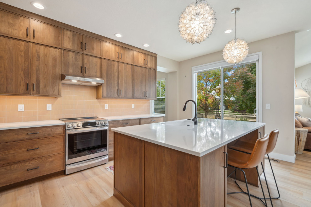 Kitchen - kitchen idea in Denver