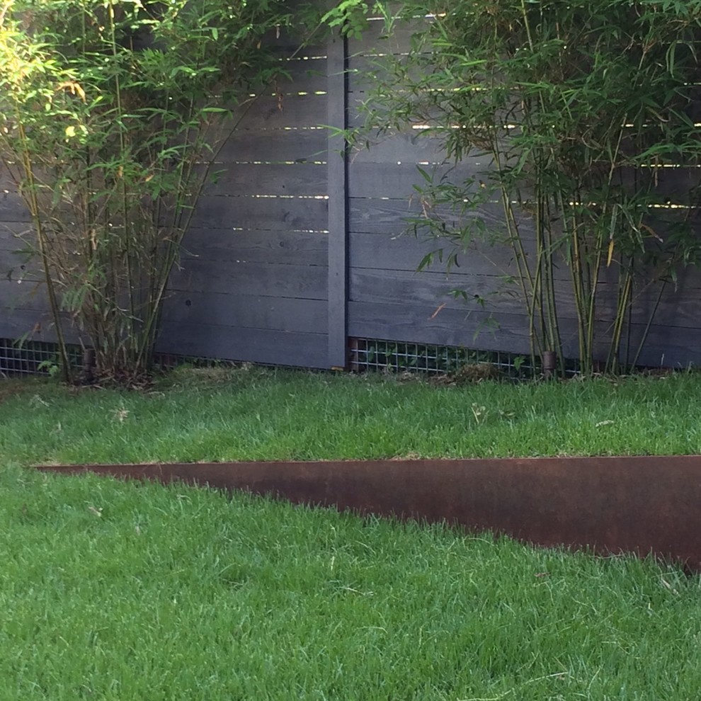 Circle Pool, Pink Wall