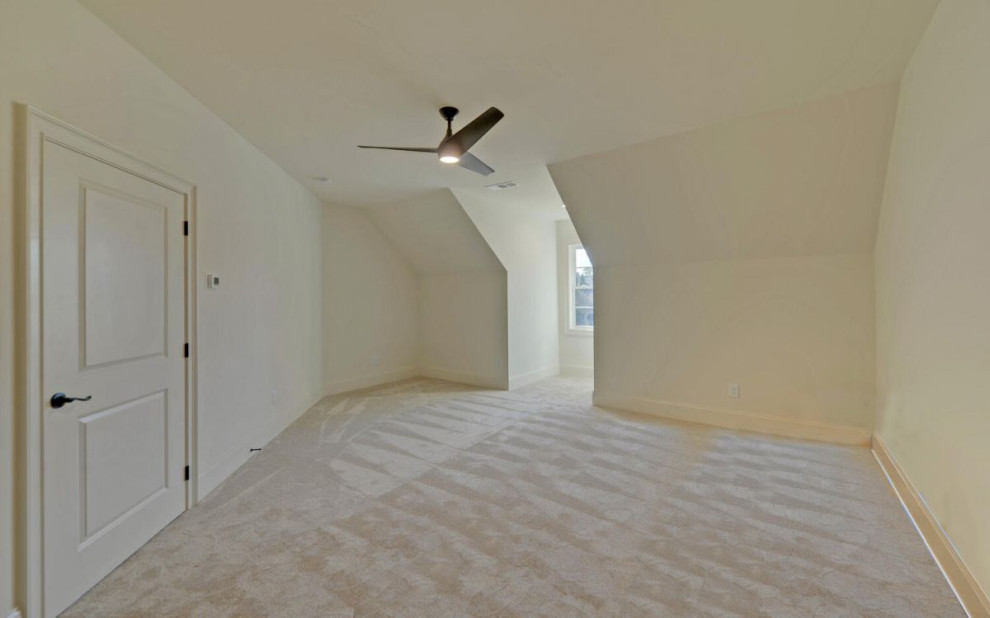 Inspiration for a transitional home design remodel in Atlanta