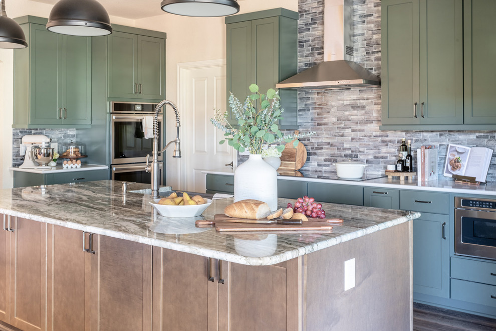 Kitchen - kitchen idea in Austin
