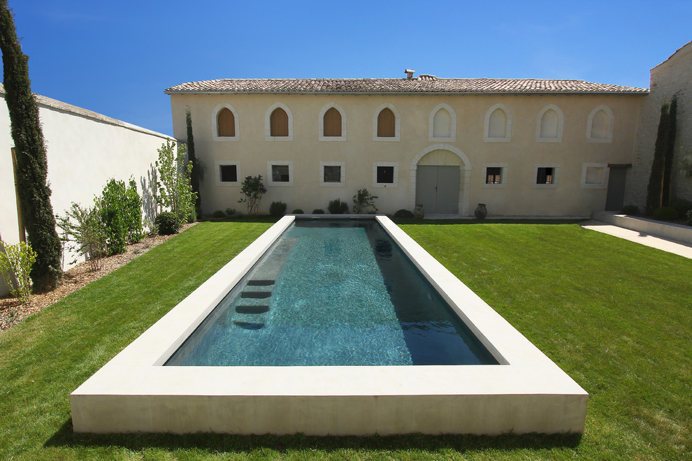 This is an example of a large contemporary rectangular lap pool in Marseille.
