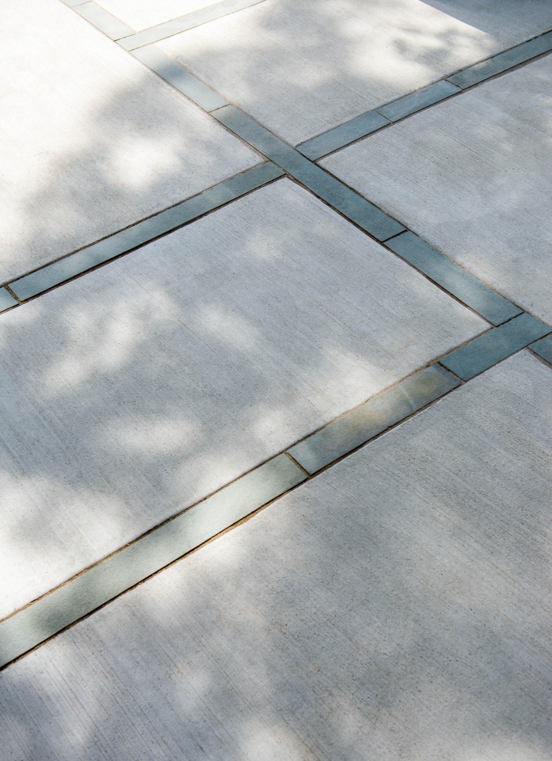 Mid-Century Modern Concrete Patio - Fox Point, WI