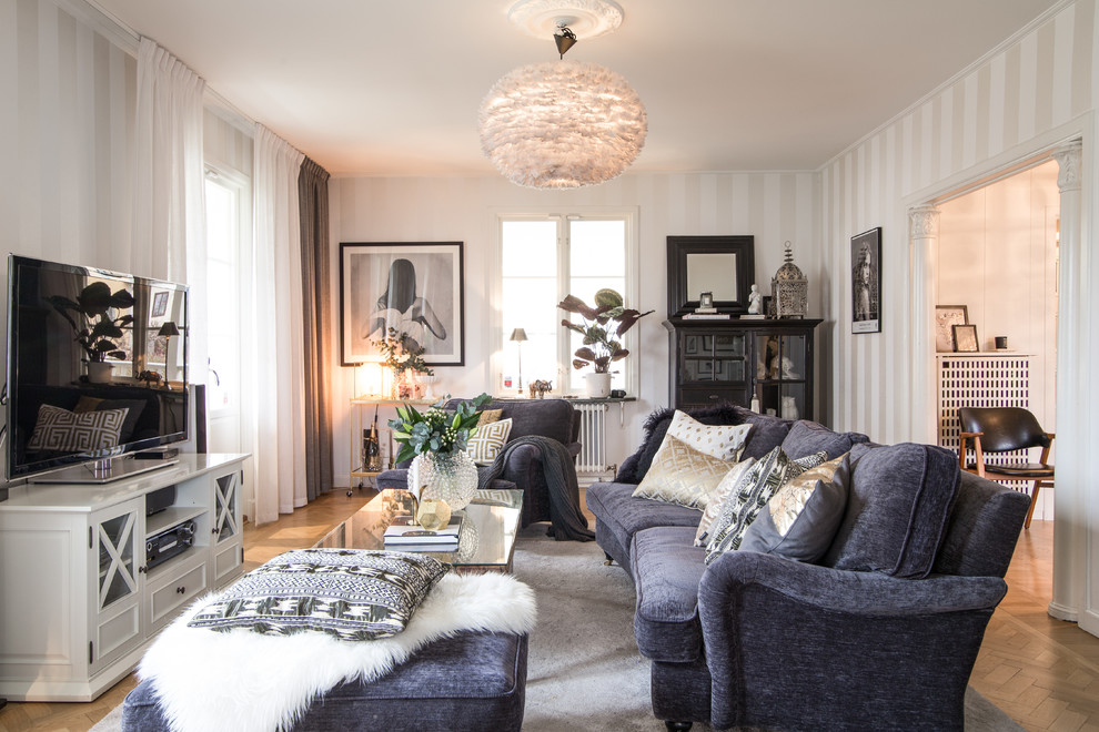 Design ideas for a transitional living room in Gothenburg.