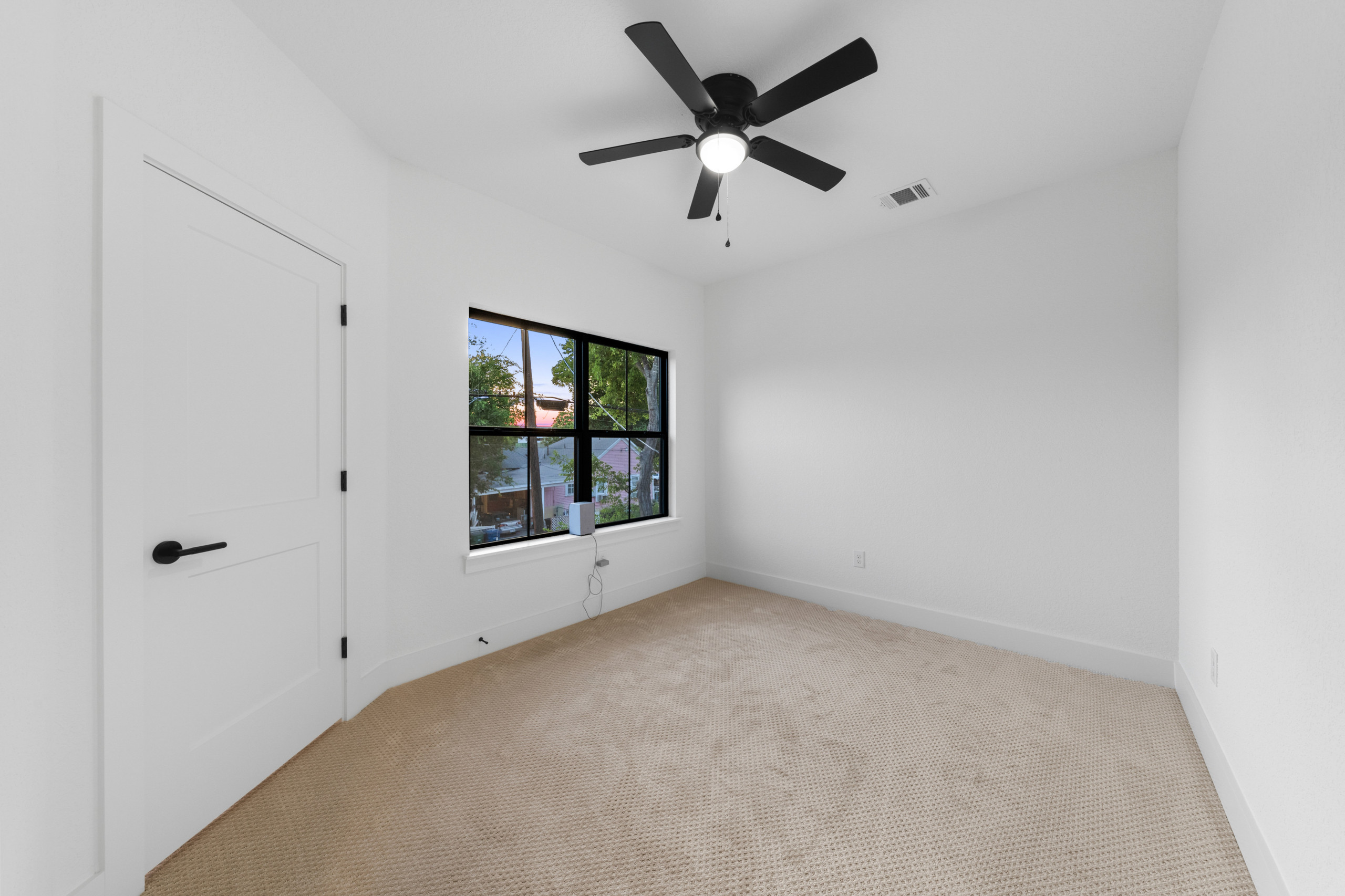 1722 N Olive