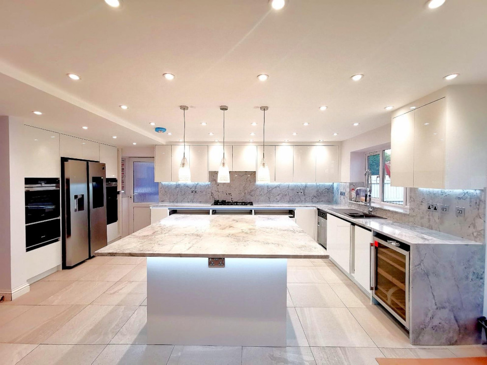 Inspiration for an expansive contemporary kitchen in London.