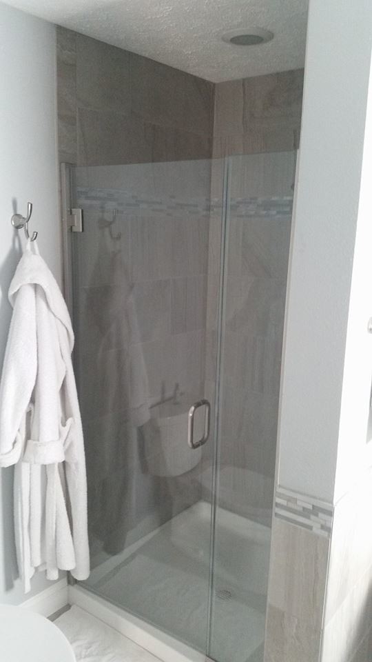 Bathroom - transitional bathroom idea