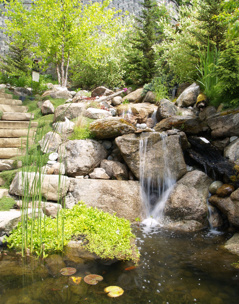 Inspiration for a rustic landscaping in Seattle.