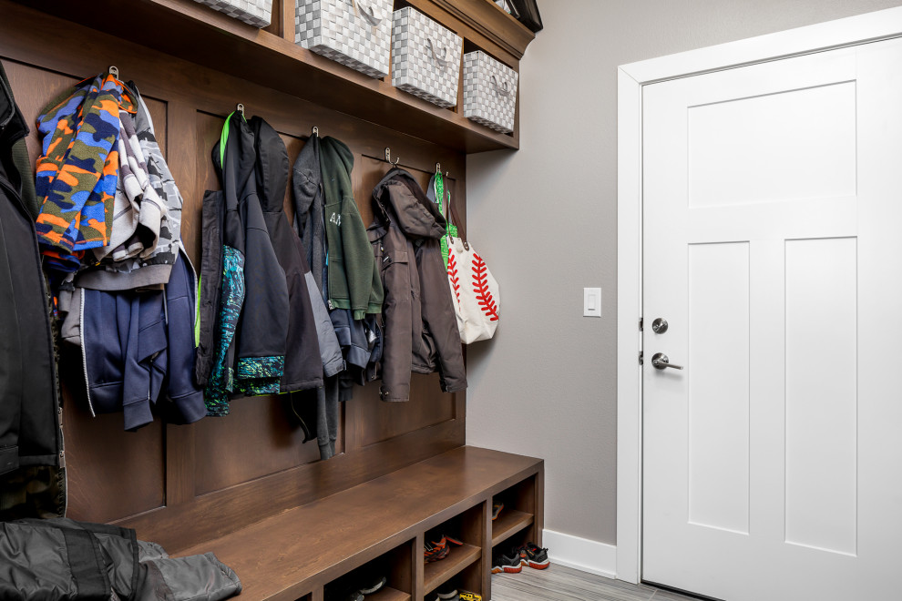 Home design - transitional home design idea