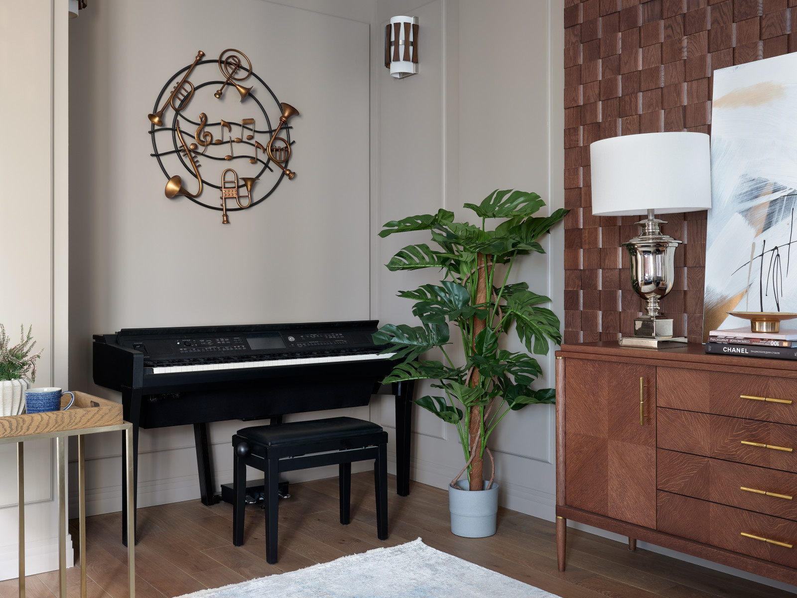 Современный интерьер с отсылкой к классике. Дизайнер Татьяна Нацвина.