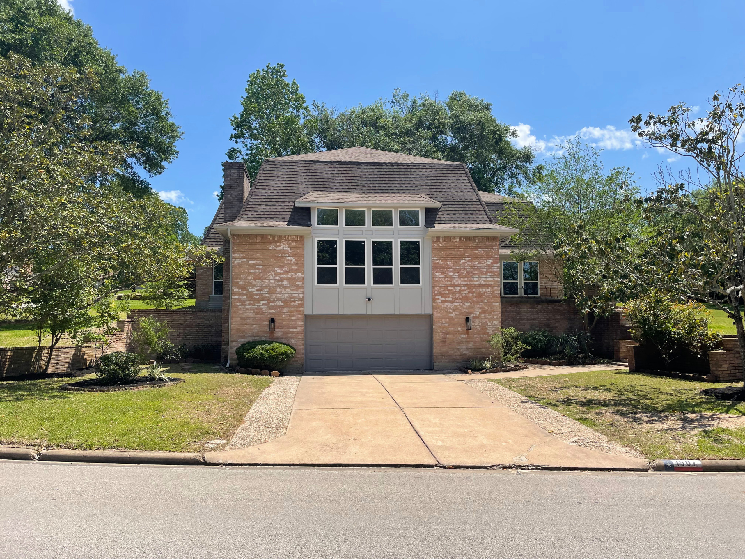 Green Briar Dr