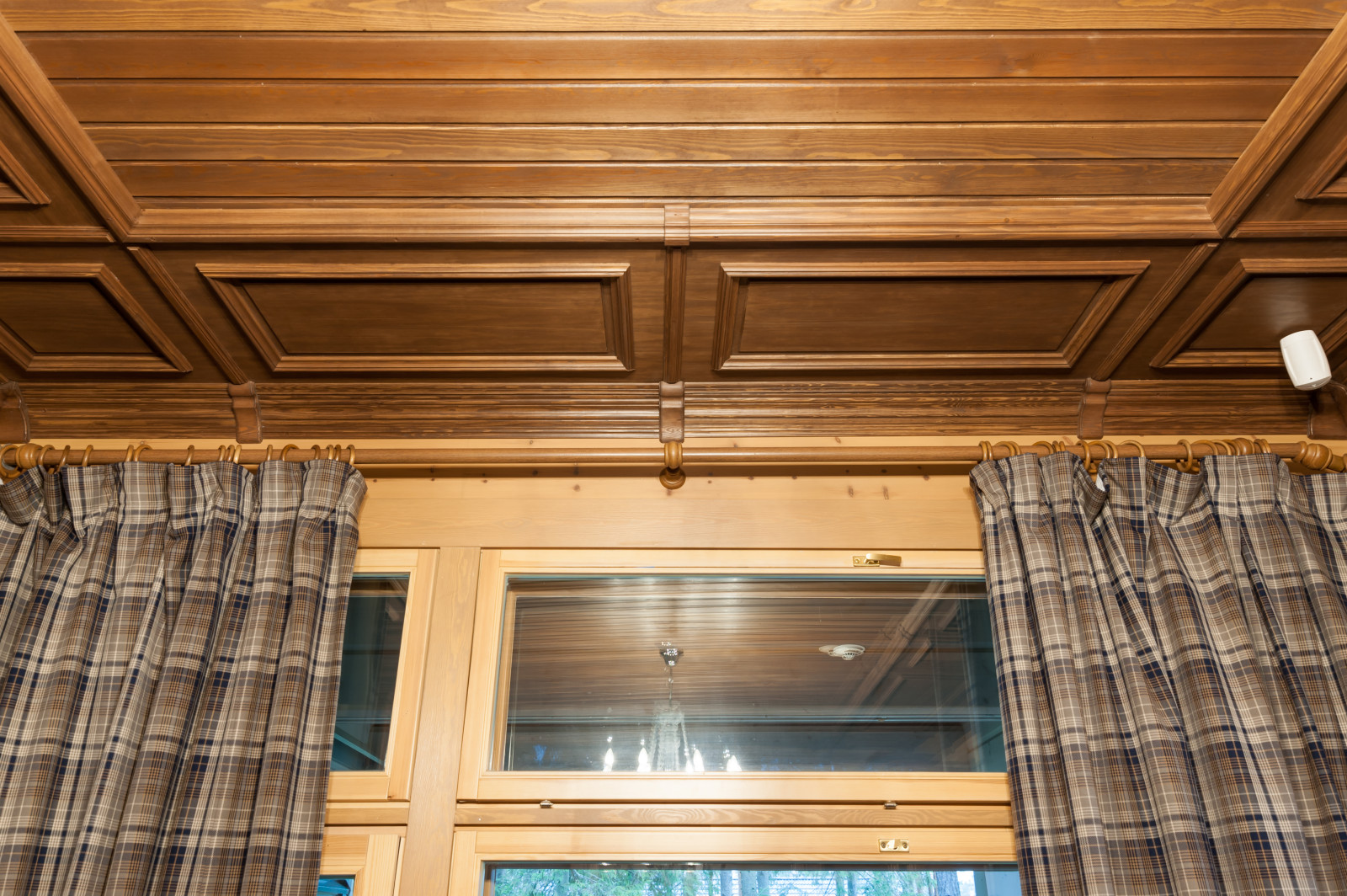 Дом у Медного озера