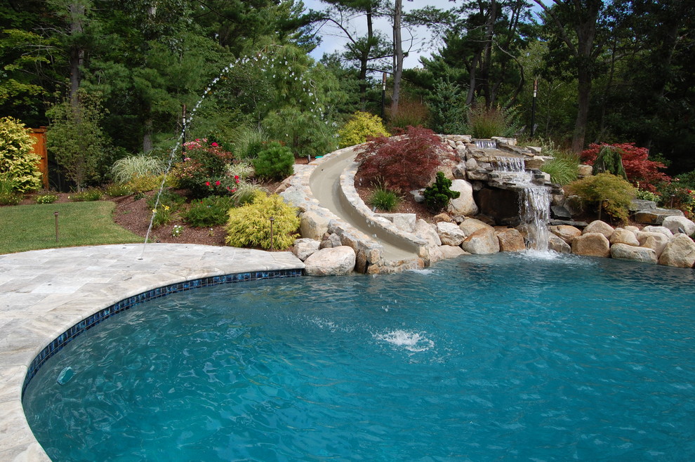 Design ideas for a traditional pool in Providence.