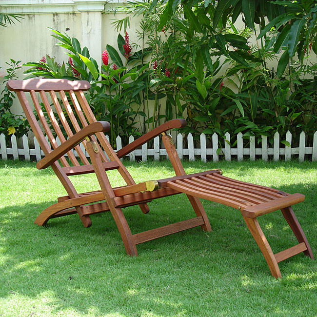 Angled Outdoor Lounge Chair