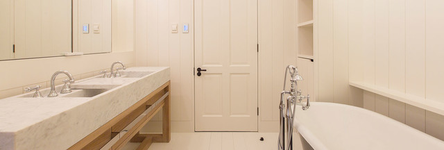 Farm House traditional-bathroom