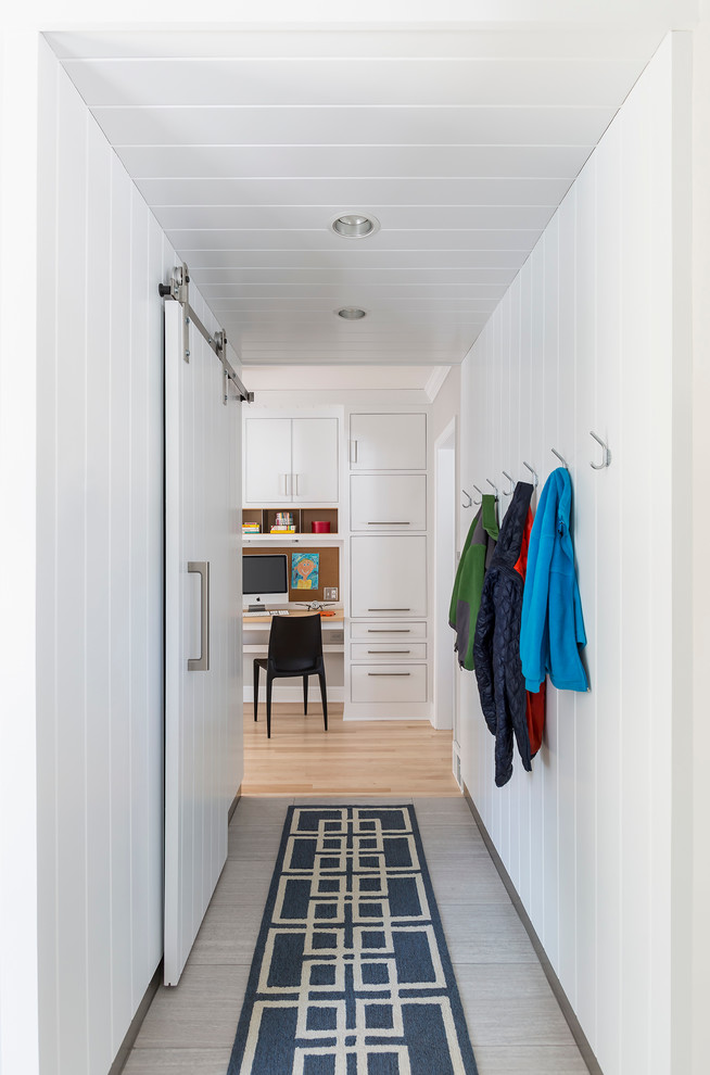 Kitchen - transitional kitchen idea in Minneapolis