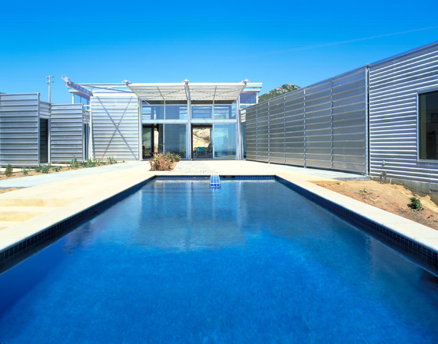 Valley Center House industrielt-pool